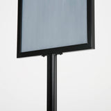 Porte-Affiche sur Pied Grand Format en situation
